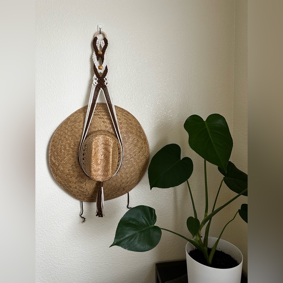 Customize Your Single Hat Holder - Picture 5 of 10